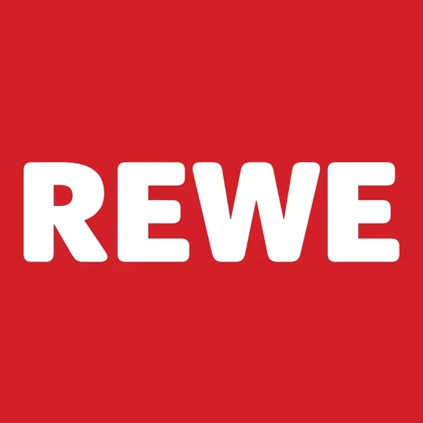 Logo von REWE: der weiße Schriftzug REWE auf einem roten Quadrat.